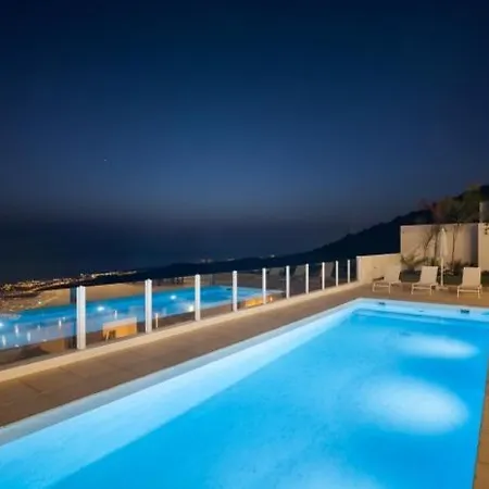 Semesterbostad Aqualuna *