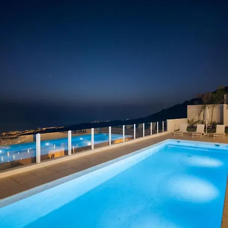 Svb Aqualuna 아데제